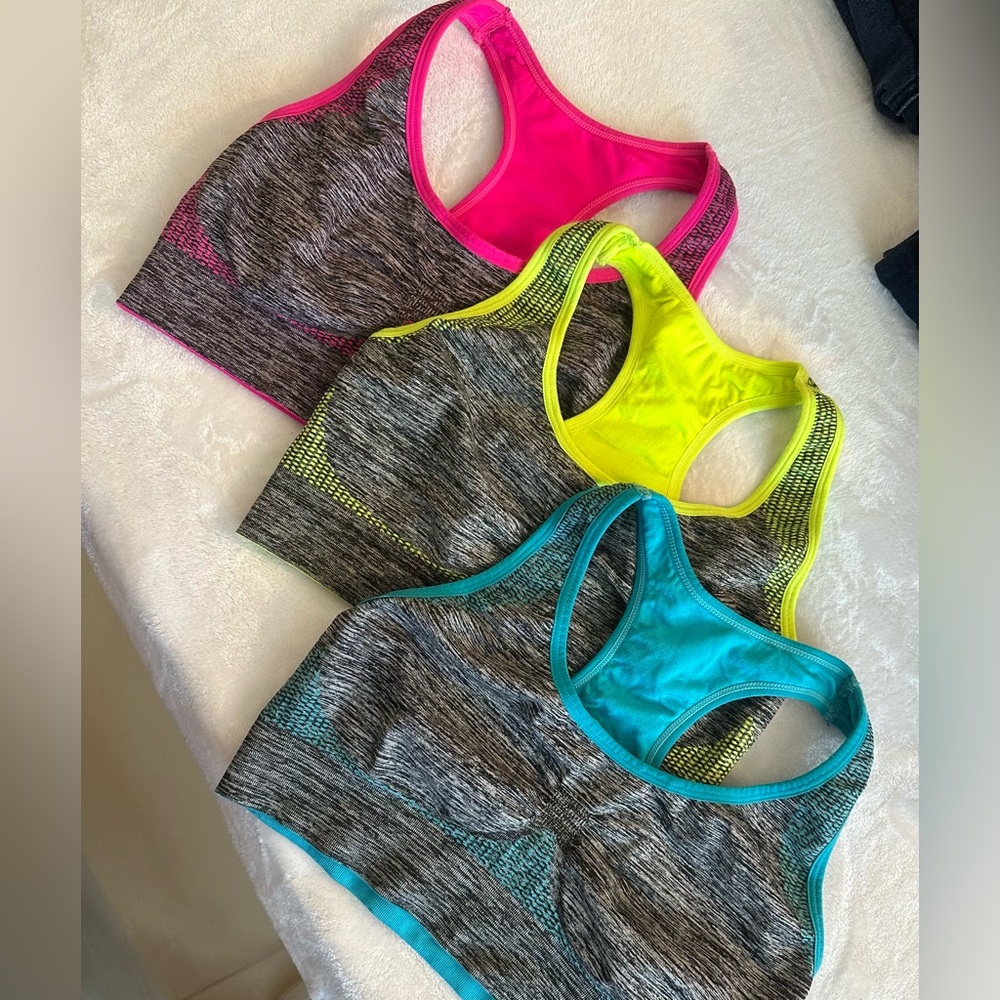 Set of 3 women’s medium sports bras. Gray, can add padding. - Picture 2 of 3